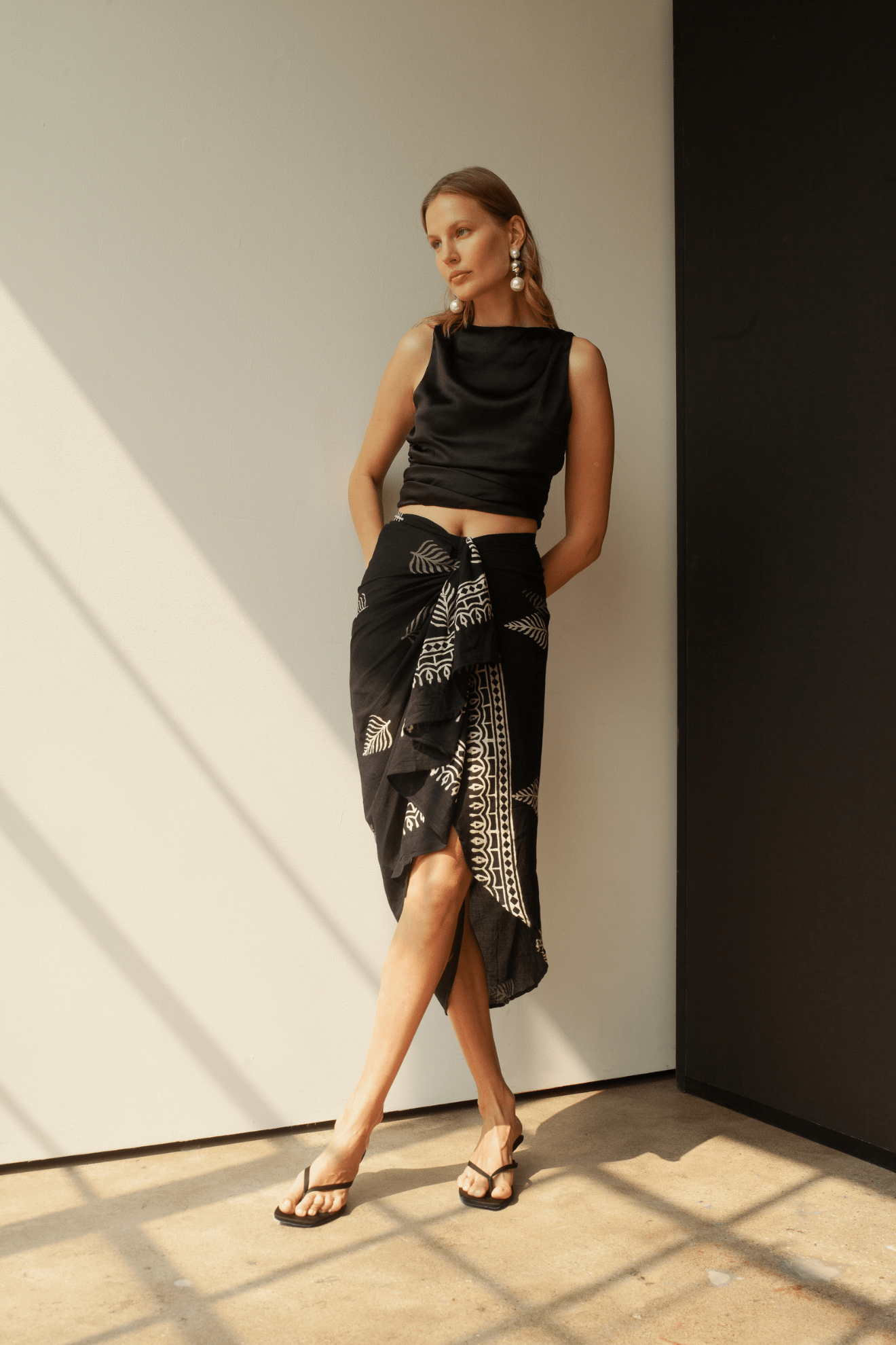 Sofia Pareo Skirt Black