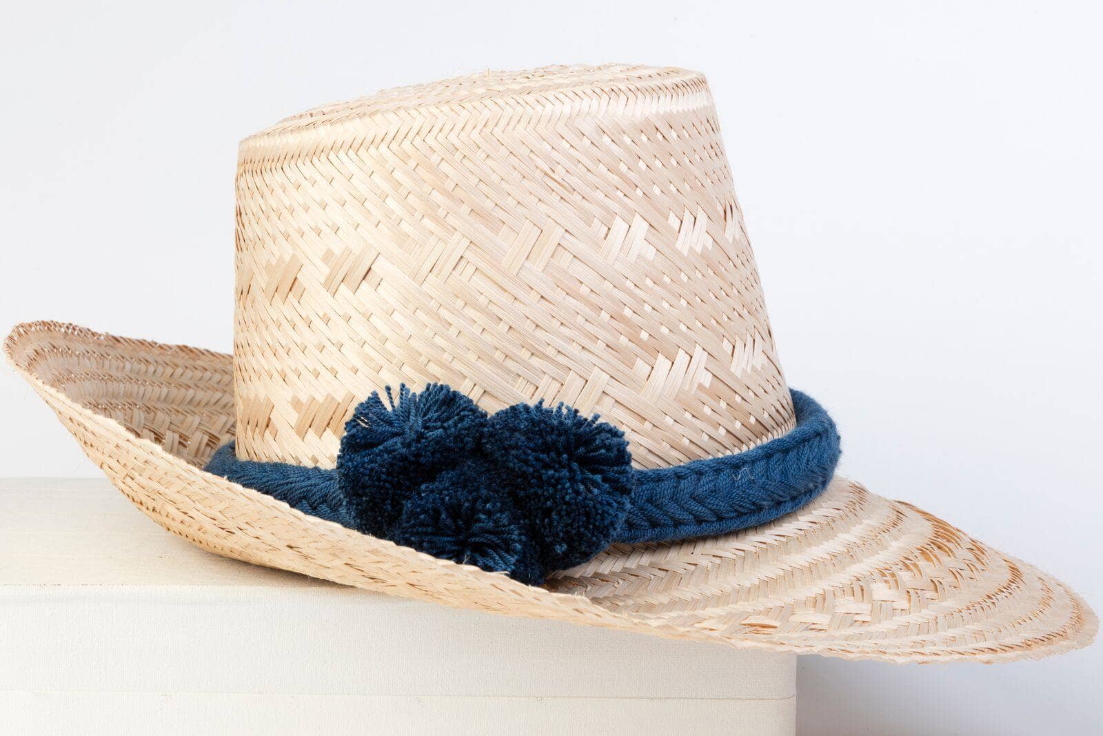NATURAL_WAYUU_HAT.jpg
